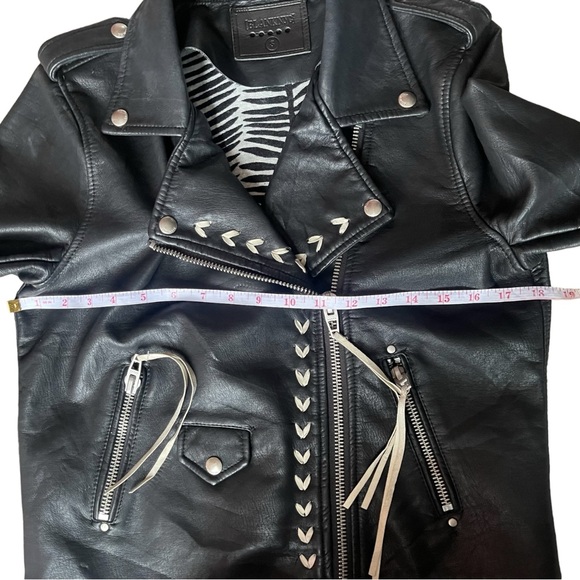 BlankNYC Faux Leather Moto Jacket Contrast Stitching Black White Tassel Size S - Picture 13 of 15